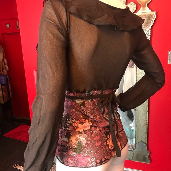 Brown and pink Parisian top. - Picture 2 of 7